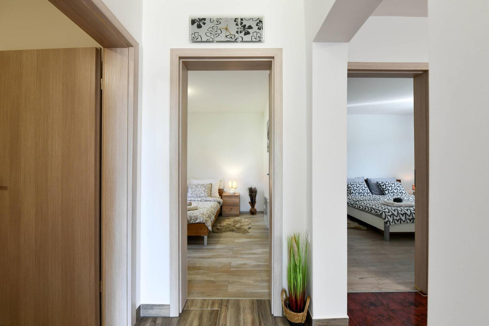 Apartman Tina Rakovica Εξωτερικό φωτογραφία